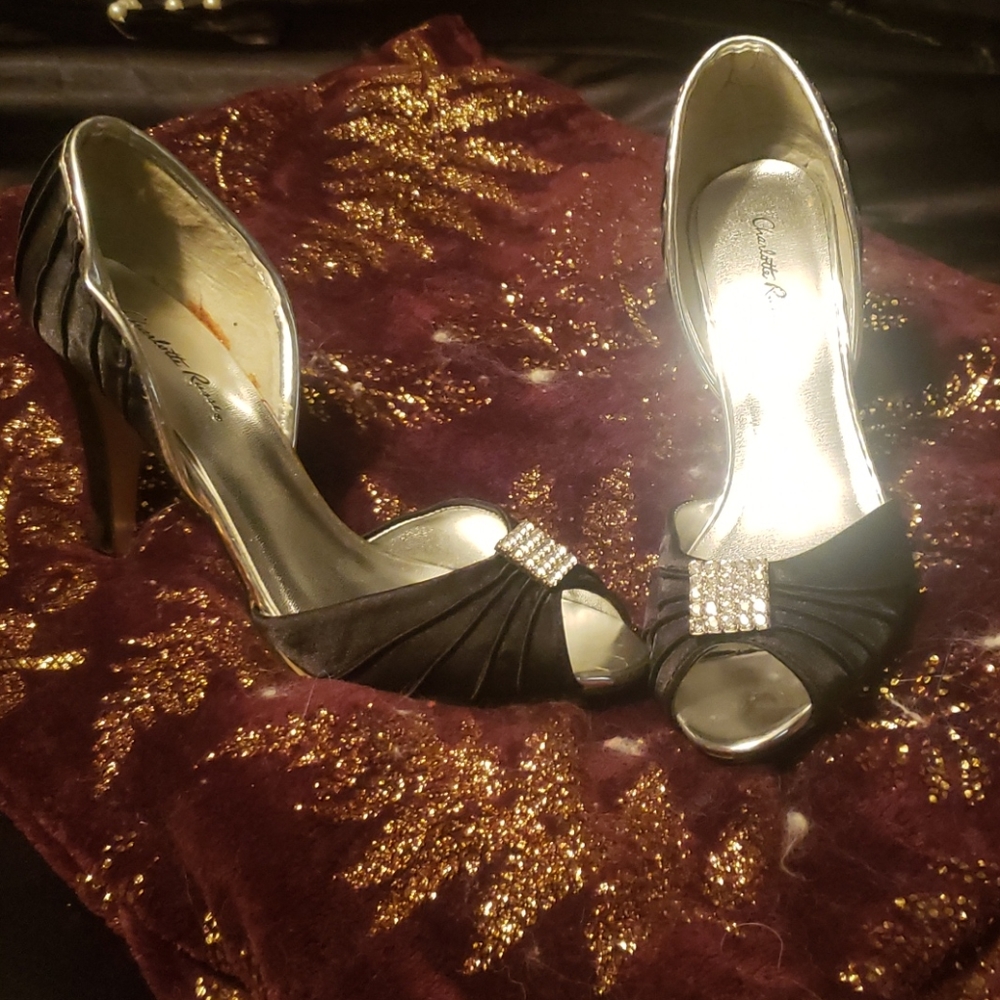 Shoes - Picture 7 of 13